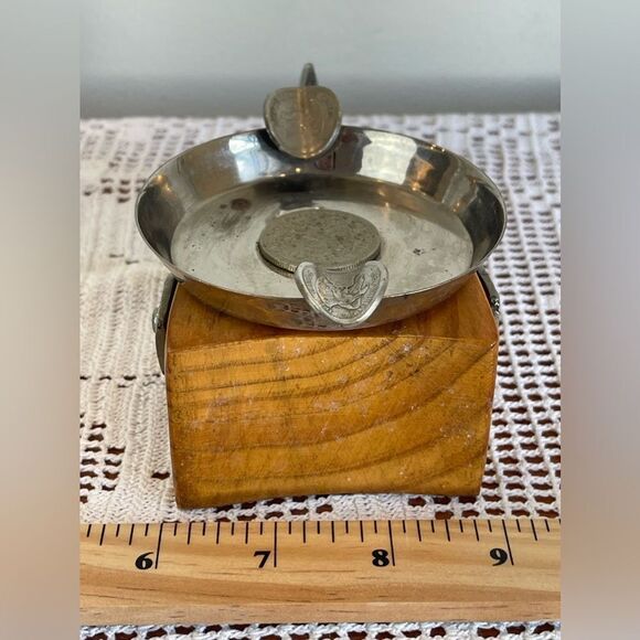 Interesting cool vintage ashtray || wood and metal ashtray with Chilean coins - Picture 12 of 12
